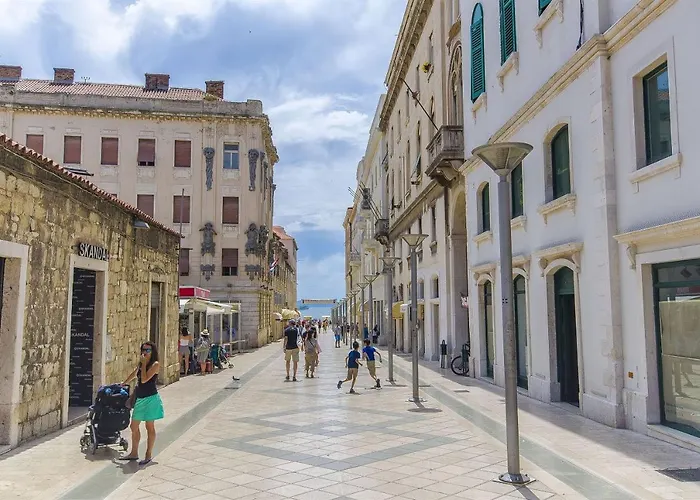 Apartment Toni Delux Split